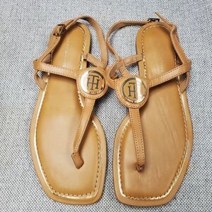 Tommy Hilfiger Tan Women's Sandals Size 6
